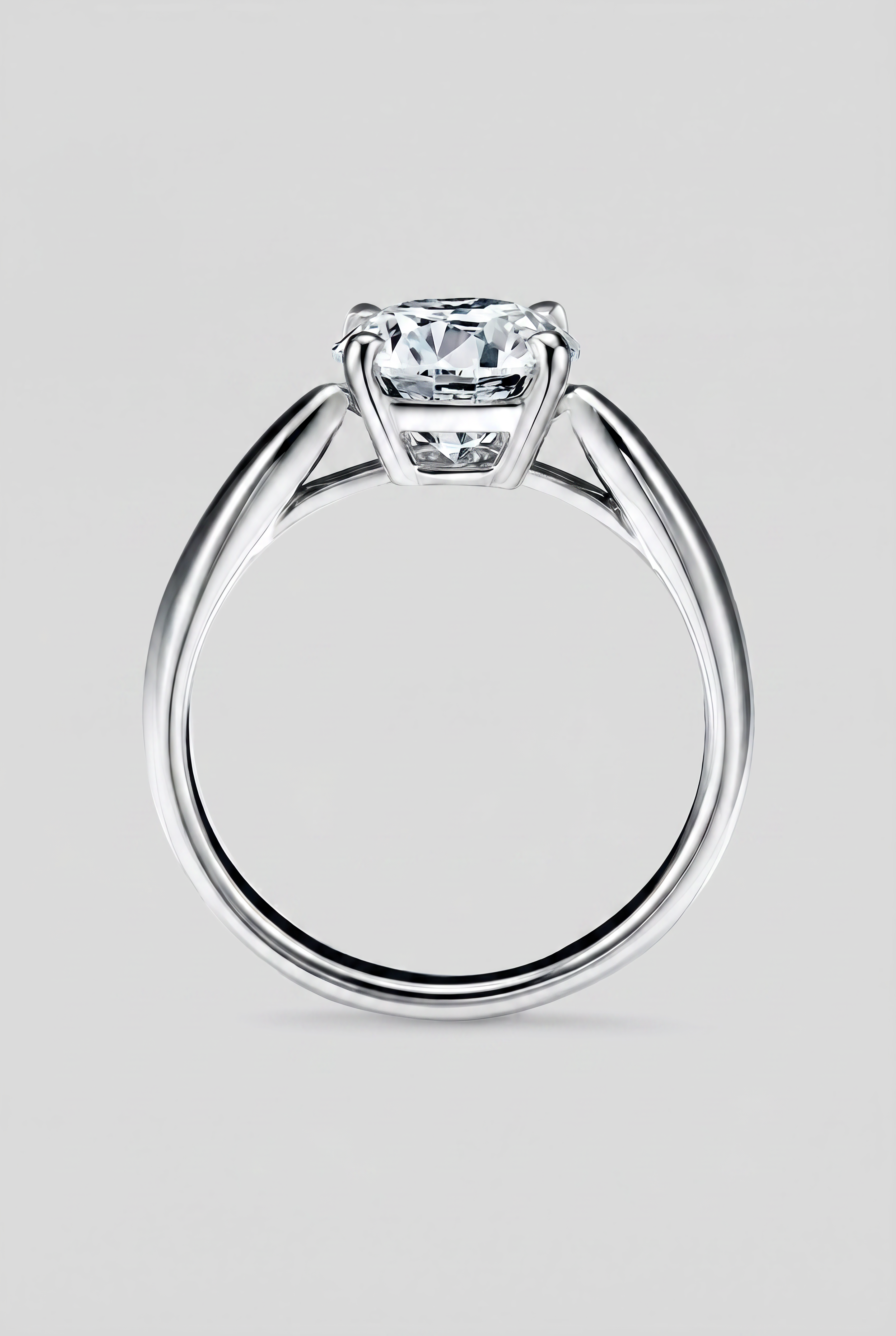 Anillo solitario de diamante y oro blanco Amavi
