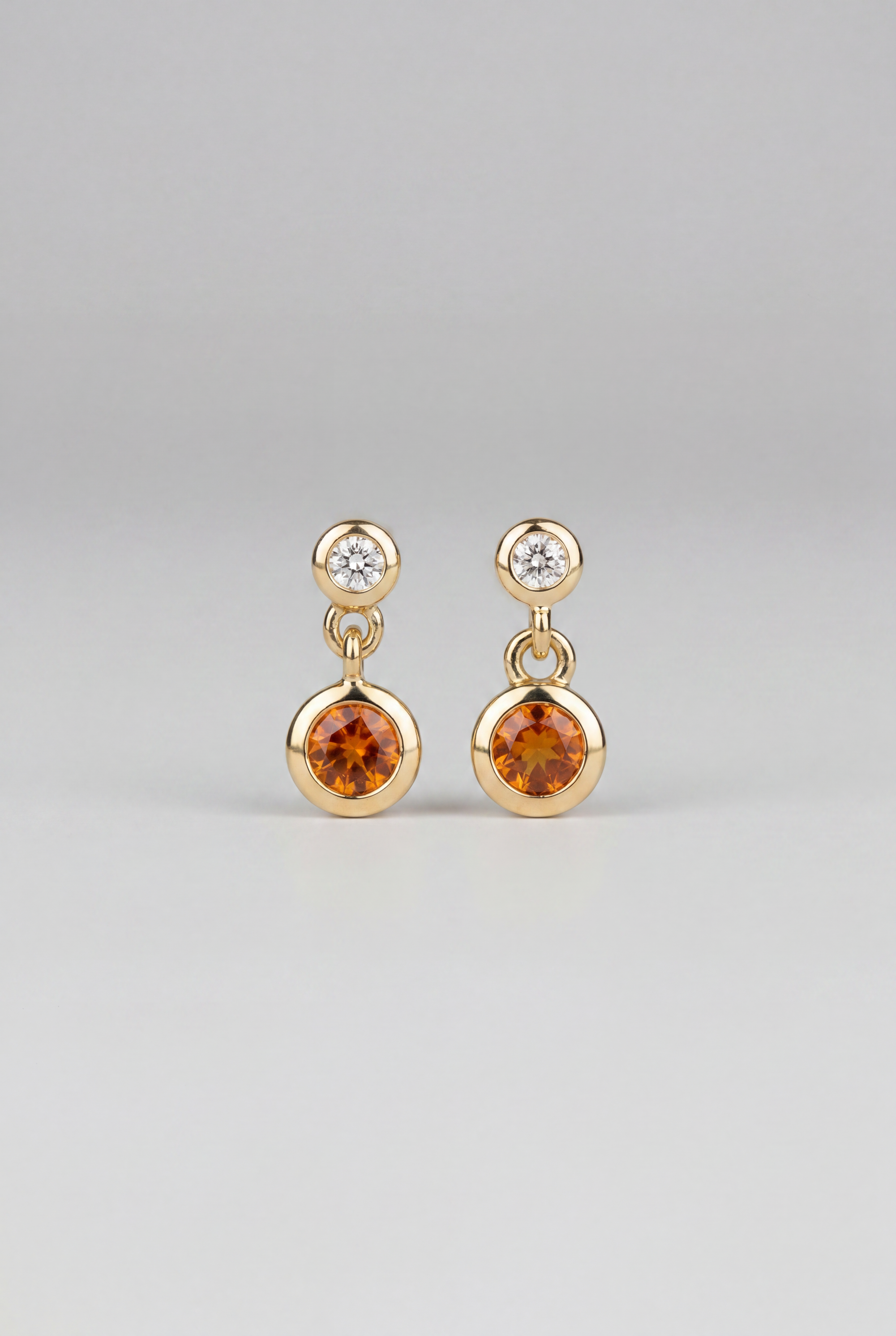 Pendientes de diamantes, citrinos naranjas y oro amarillo Dauni