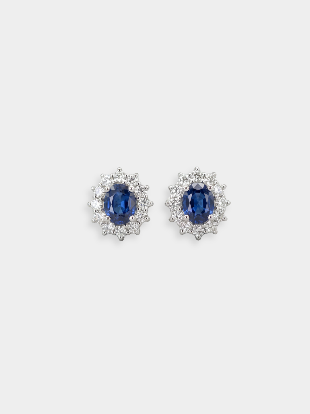 Pendientes Rosetón de Oro Blanco con Zafiro Azul y Diamantes | Matese