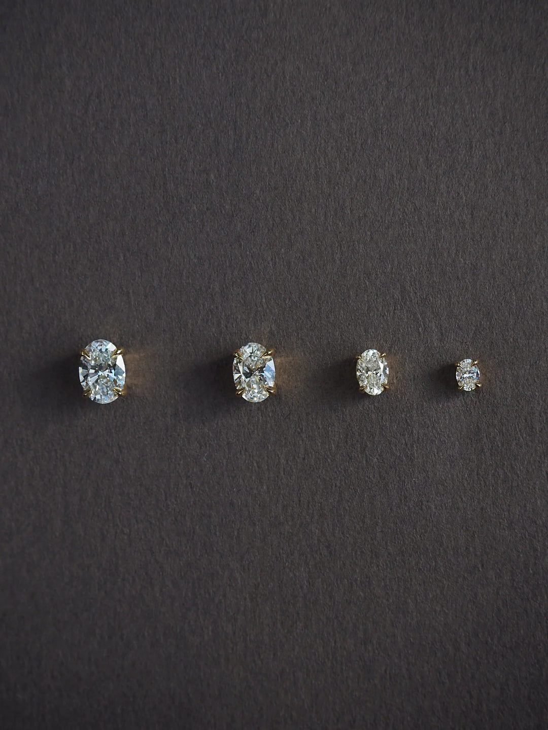 Pendientes Solitario de Oro con Diamantes Oval | Élia